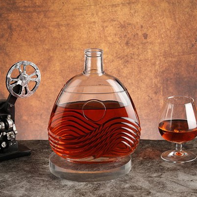 Botellas de licor de vidrio para whisky con tapas