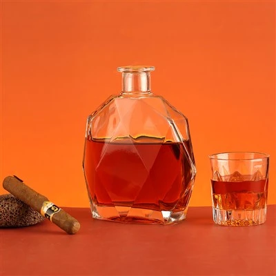 Botella Brandy Diamante Poligonal 750ml